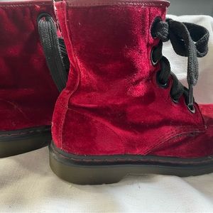 Dr. Martens Red Velvet